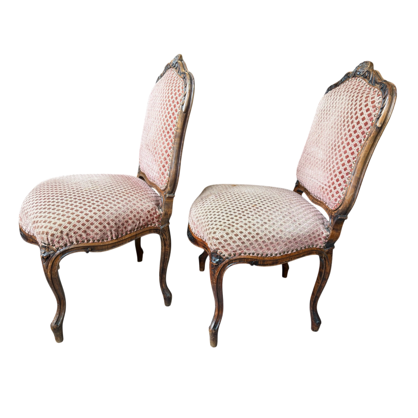 Antike Barock-Stühle (2er-Set) – Louis XV Stil, Rosé-Velours & Holzschnitzung