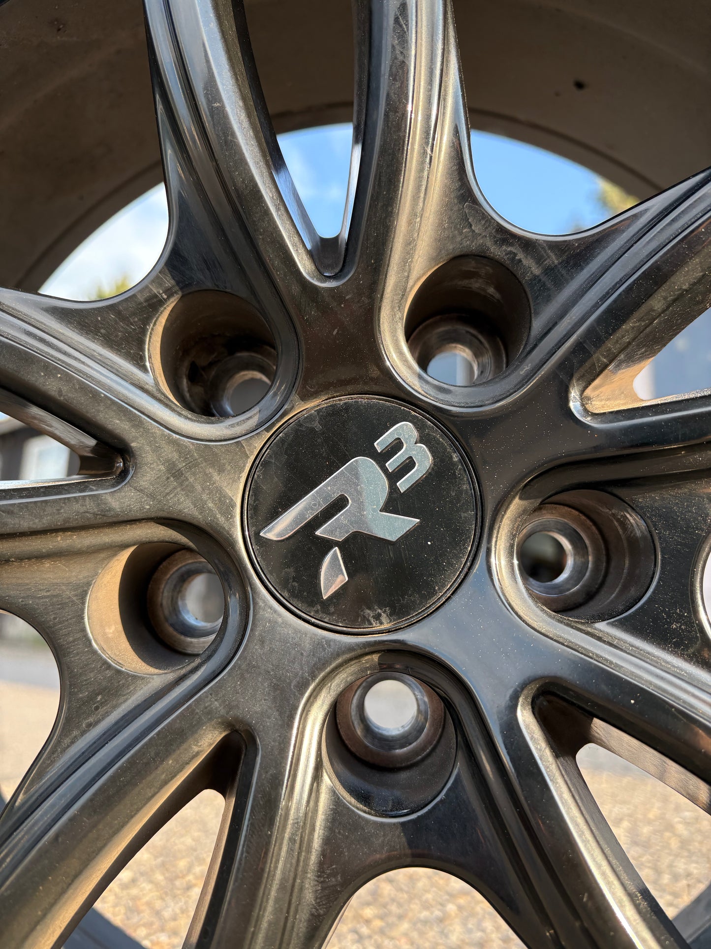 4x
R³ Wheels R3H01 black in 18 Zoll inkl. Winterreifen