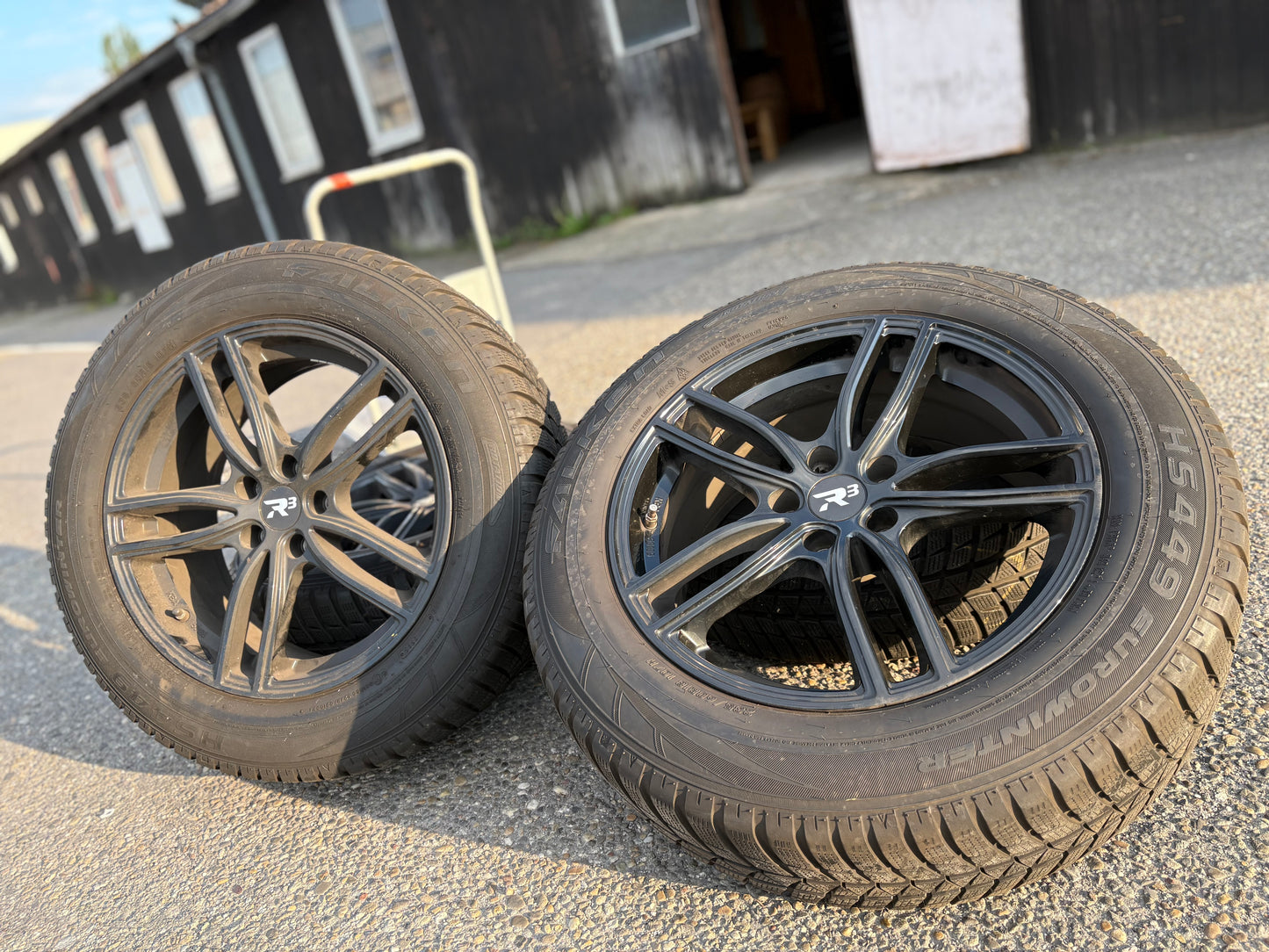 4x
R³ Wheels R3H01 black in 18 Zoll inkl. Winterreifen