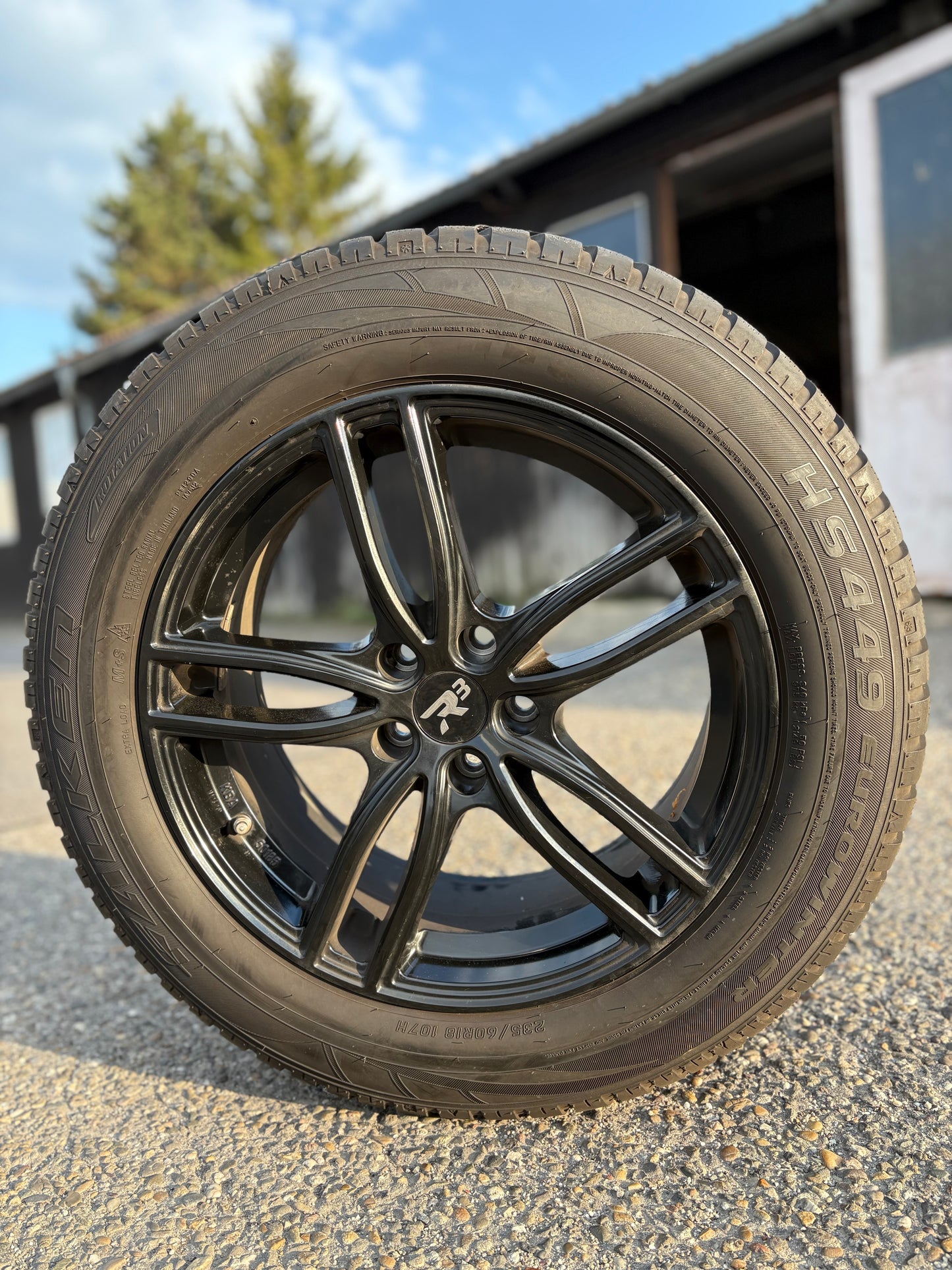 4x
R³ Wheels R3H01 black in 18 Zoll inkl. Winterreifen